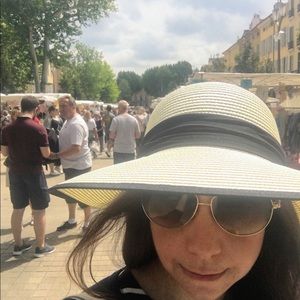 Meet your Posher, Brianna